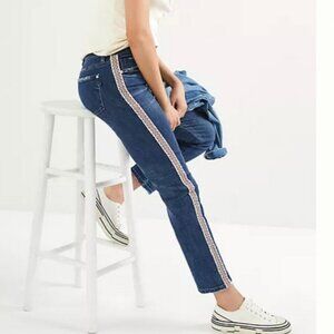 Anthropologie Pilcro The Slim Boyfriend Embroidered Side Tape Jeans Womens 27
